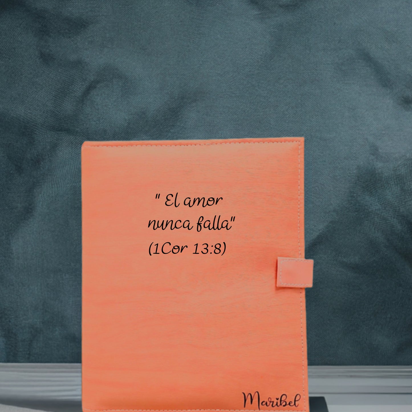 Carpeta para revistas y tratados con nombre y texto