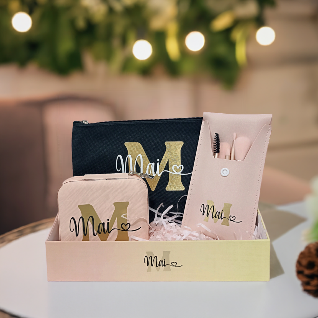 Pack Belleza: mini joyero, neceser y estuche con brochas de maquillaje